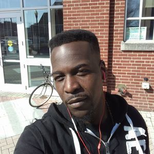 Meet your Posher, Dennis